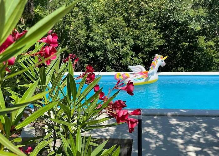 بيت للعطل House Dunamis
